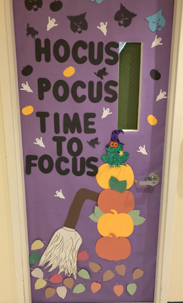 1_Halloween-hocus-pocus-door