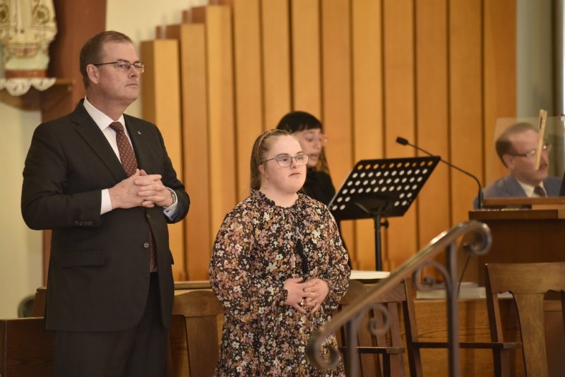 Dave-and-Anna-Stowe-mass